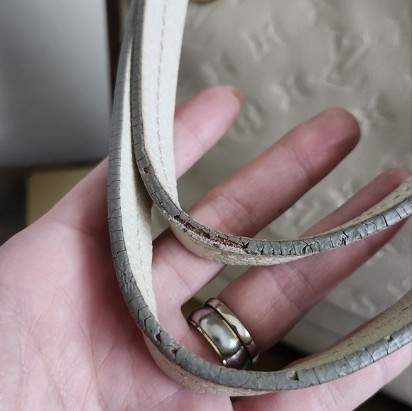 Louis Vuitton Monogram Empreinte Citadine - Picture 7 of 16